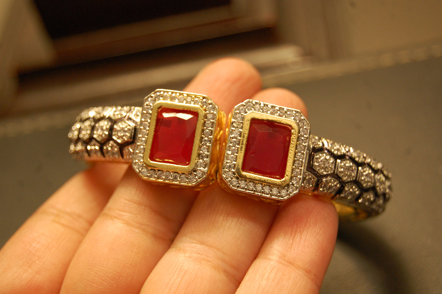 TIGER PRINT BANGLE WITH ZIRCON & RED STONES