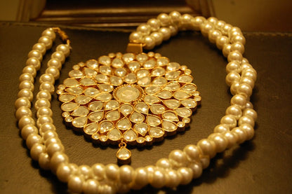 ELEGANT KUNDAN MALA