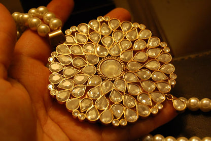 ELEGANT KUNDAN MALA