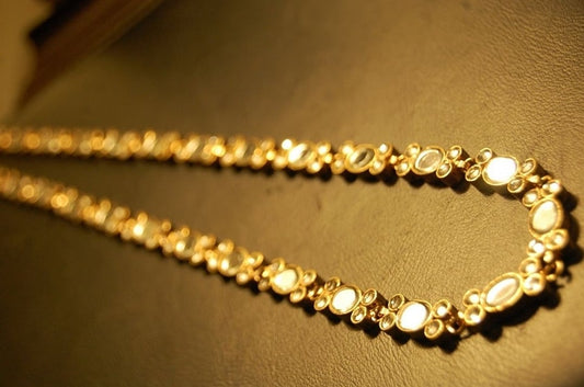 ELEGANT KUNDAN NECKLACE