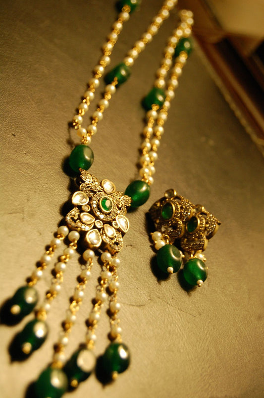 GREEN NECKLACE SET KUNDAN & PEARLS STRING