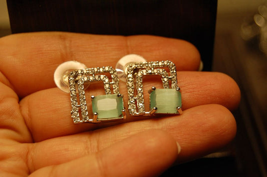 ZIRCON EARRINGS IN JADE GREEN