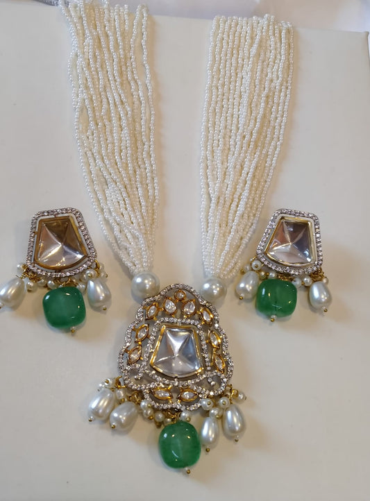 GREEN & KUNDAN NECKLACE SET & PEARLS STRING