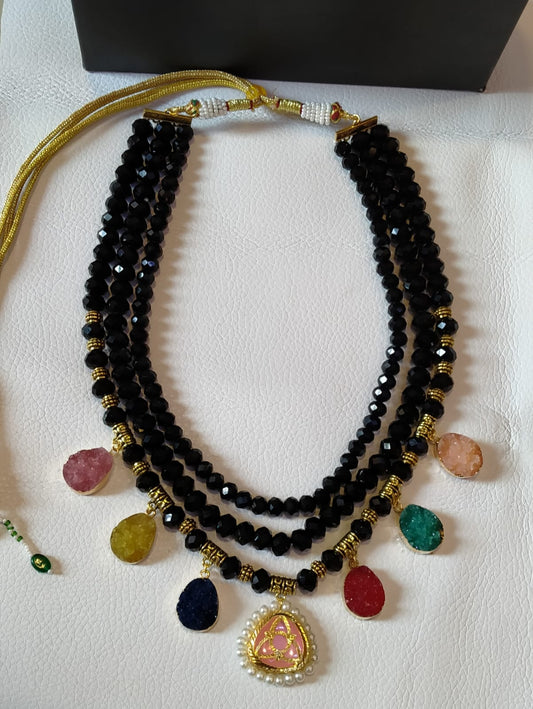 BLACK LAYERED NECKLACE WITH MULTI STONES