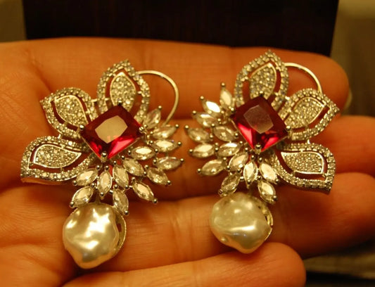 ZIRCON EARRINGS IN RED