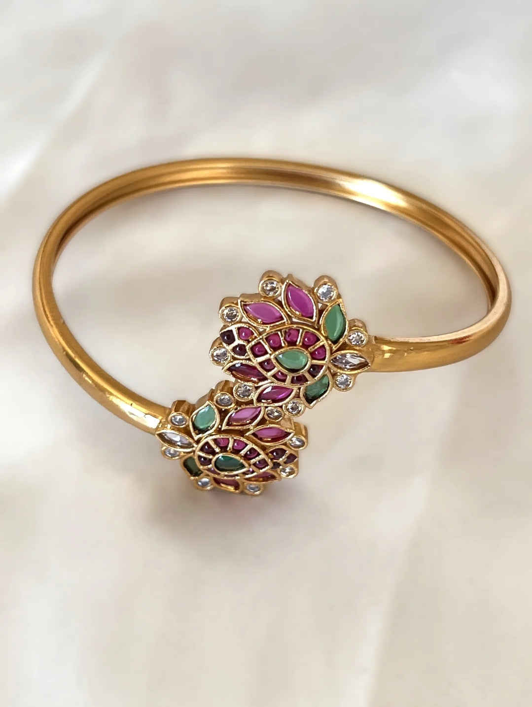 ELEGANT LOTUS SOUTH INDIAN BANGLE