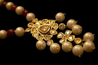 POLKI KUNDAN PANDENT IN RED & PEARLS STRING