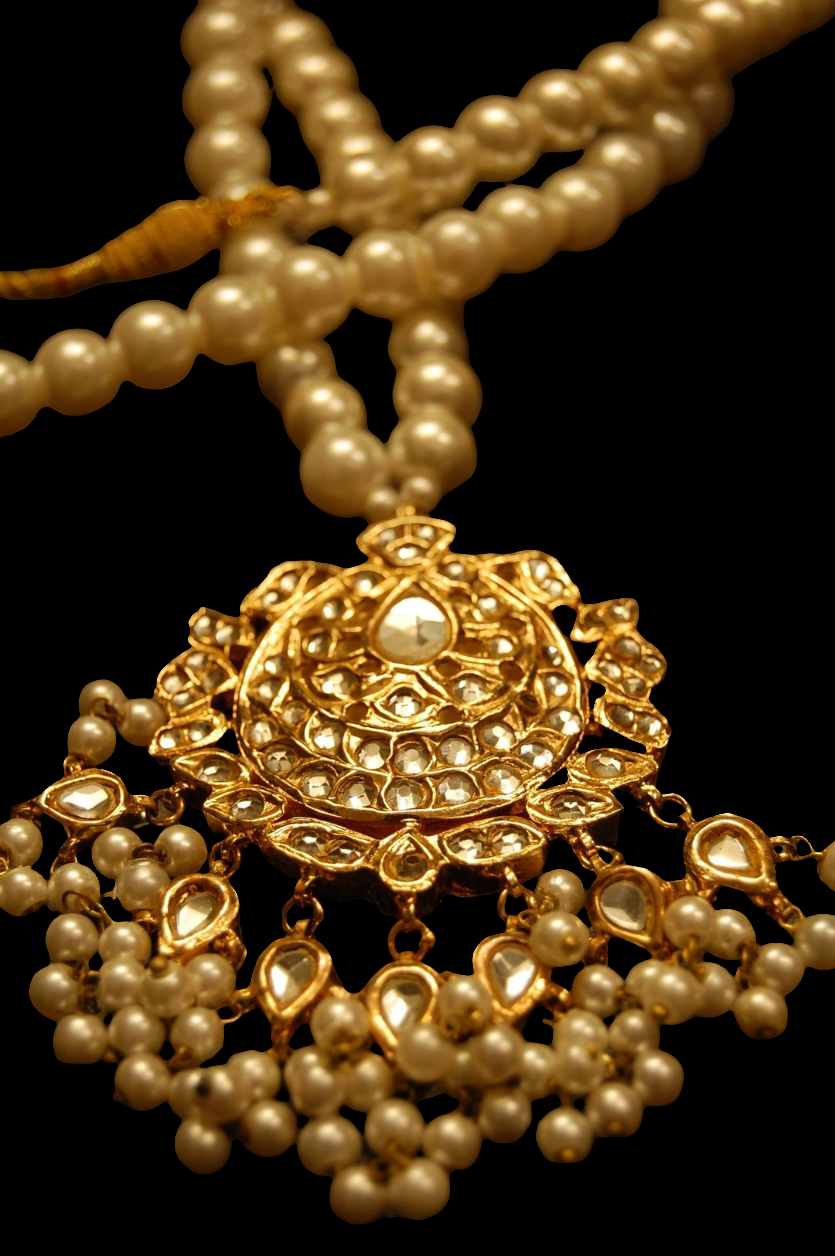 KUNDAN & PEARL MALA