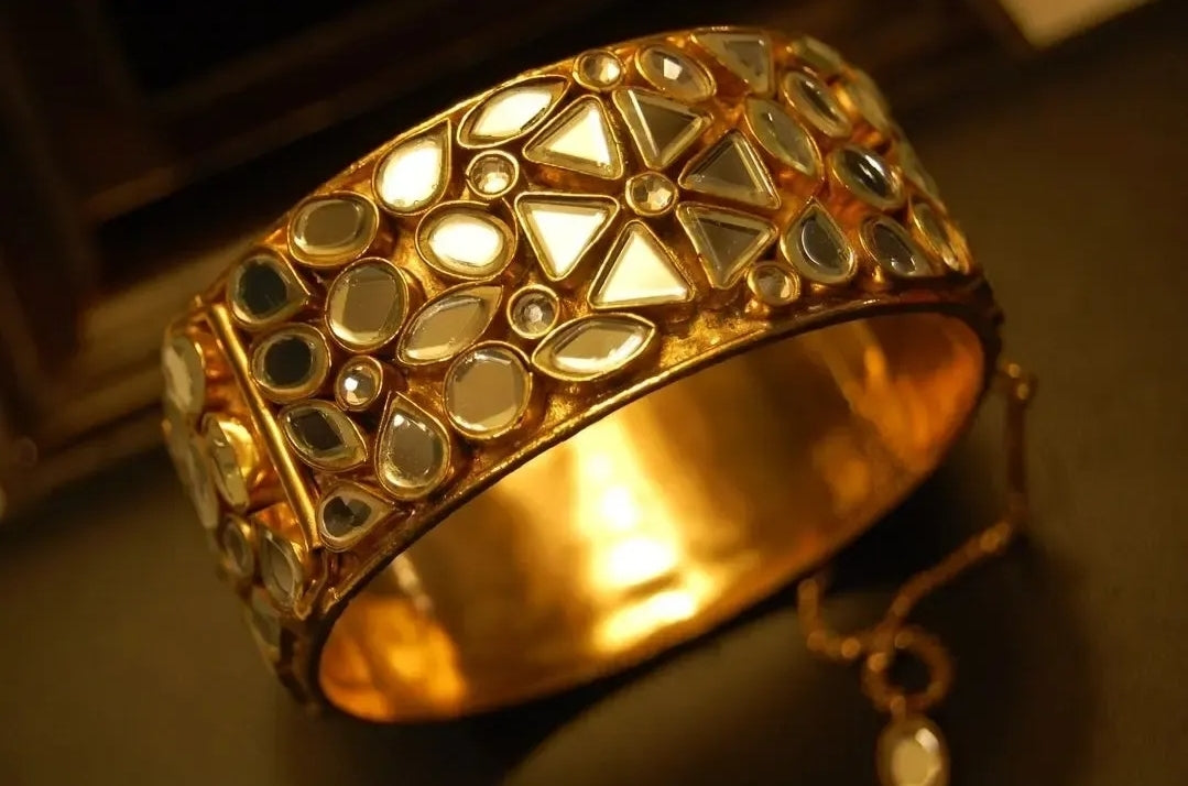 ELEGANT KUNDAN BANGLES