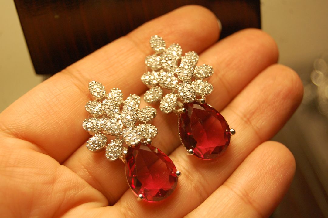 AMERICAN DIAMOND EARRINGS IN RED