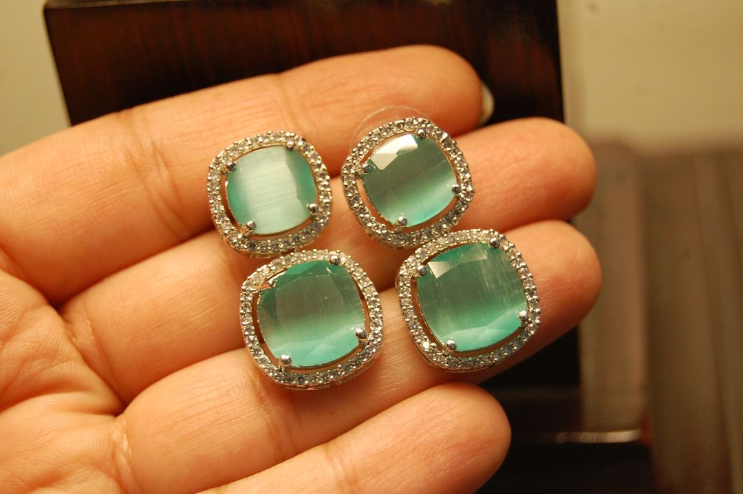 AMERICAN DIAMOND EARRINGS IN JADE GREEN