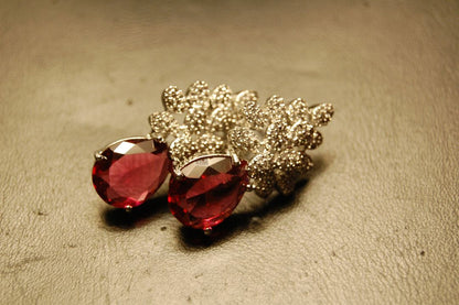 AMERICAN DIAMOND EARRINGS IN RED