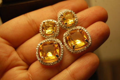 AMERICAN DIAMOND EARRINGS IN YELLOW