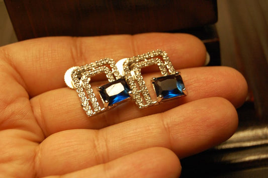 ZIRCON EARRINGS IN SAPPHIRE BLUE