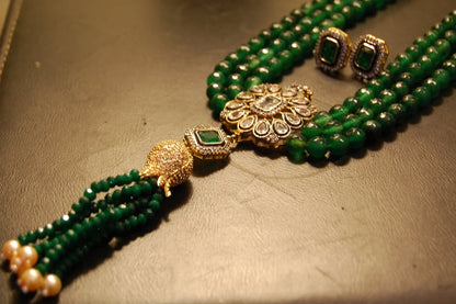 EMERALD GREEN LONG MALA WITH TUSSEL